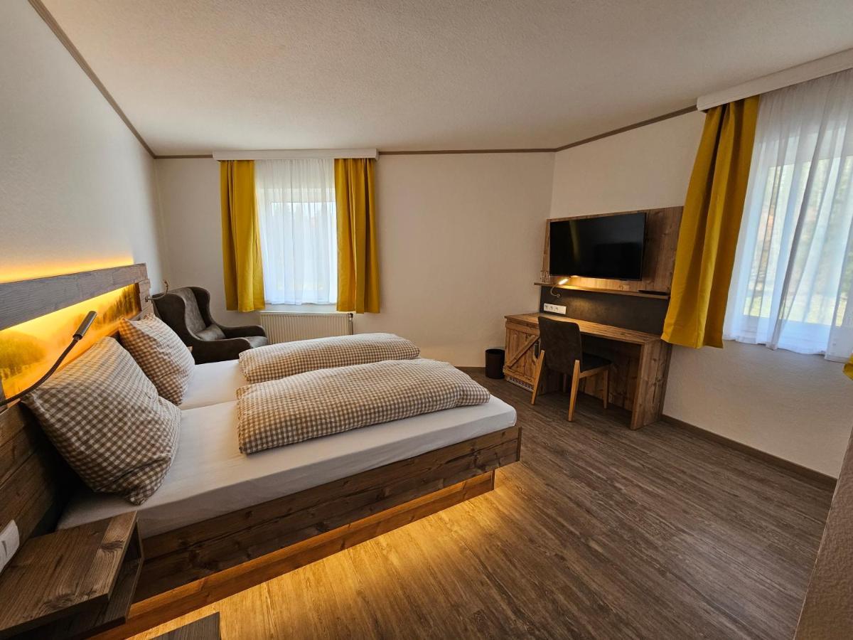 Hotel-Landgasthof Ploss Schonwald  Екстер'єр фото